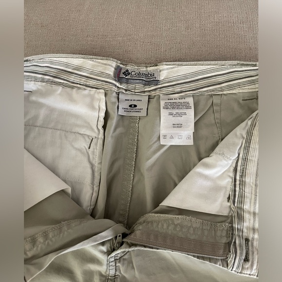Size 8 cargo capri Columbia pants 🛍 - Picture 16 of 16